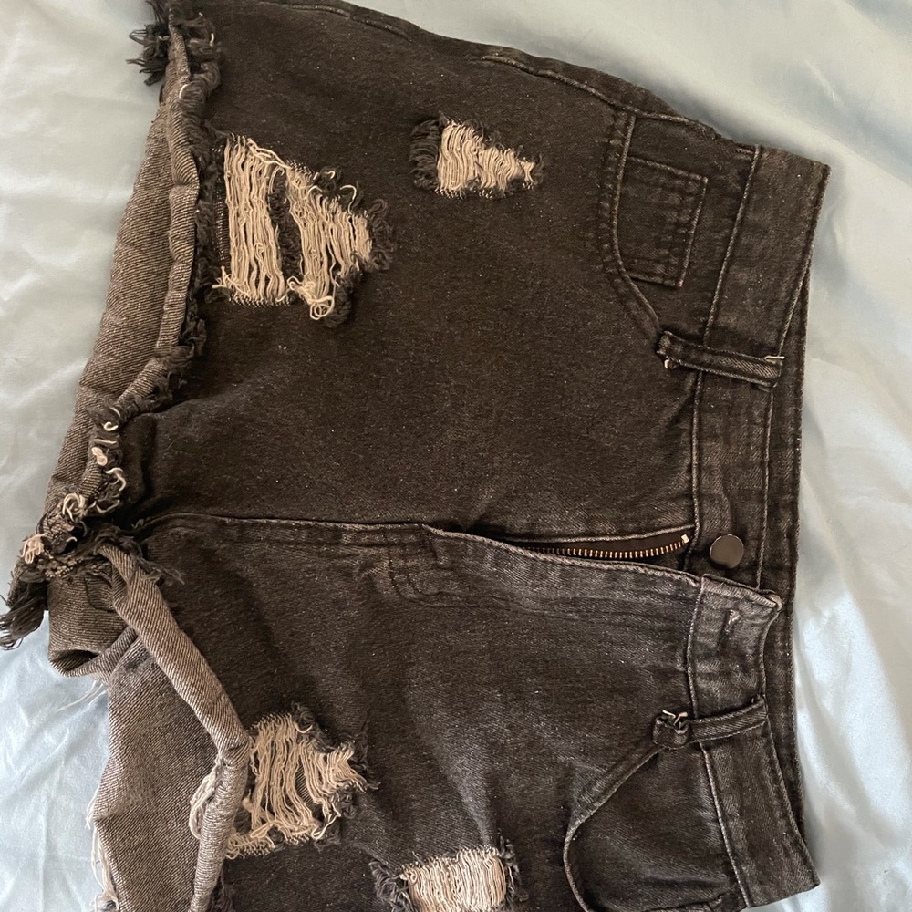 Black denim shorts !